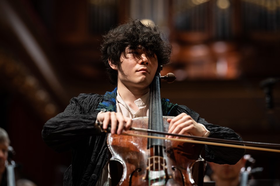 Michiaki Ueno wins Geneva Cello Competition 2021 Classical Music