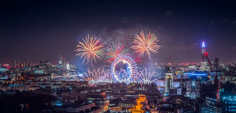 London rings in the new year with fireworks over the River Thames © Adobe Stock