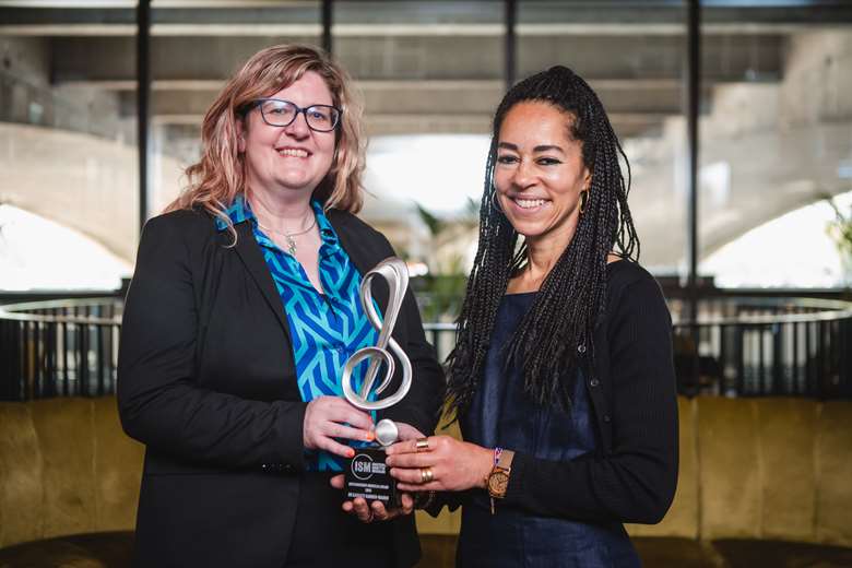 ISM President Pauline Black (left) presents Kadiatu Kanneh-Mason (right) with the Distinguished Musician Award (Image courtesy of the ISM)