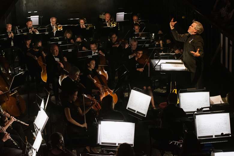 Antonio Pappano and the Orchestra of The Royal Opera House in Concert for Ukraine, The Royal Opera ©2022 ROH (photograph by Laura Aziz)