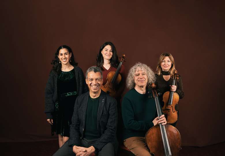 Cellist Steven Isserlis has programmed the festival's nine-day 2024 programme ©Matthew Johnson