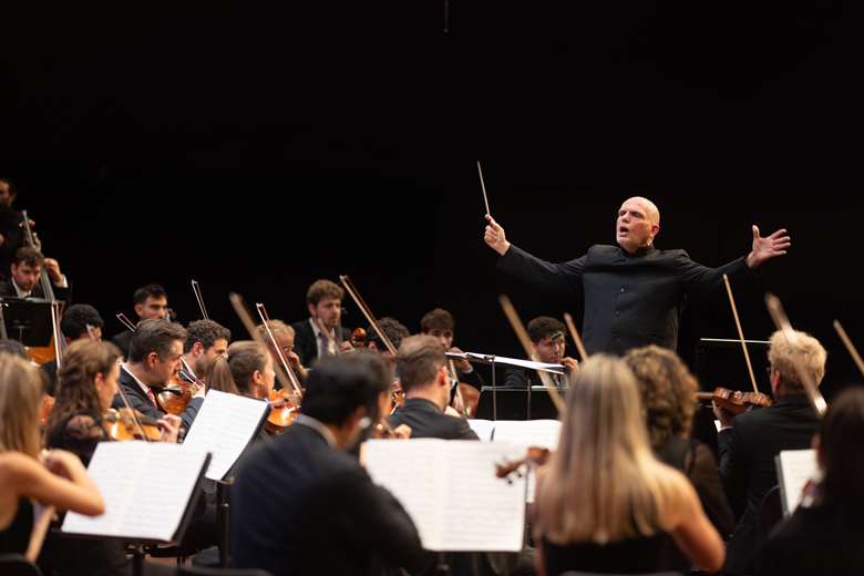 Jaap van Zweden will perform as part of the Gstaad Menuhin Festival's 2025 programme